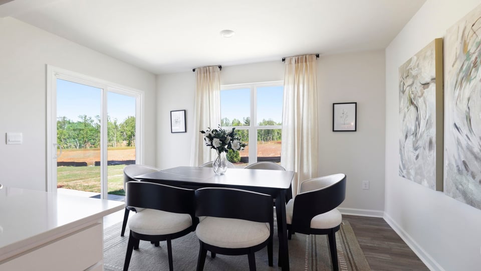 Dining area in the kitchen.