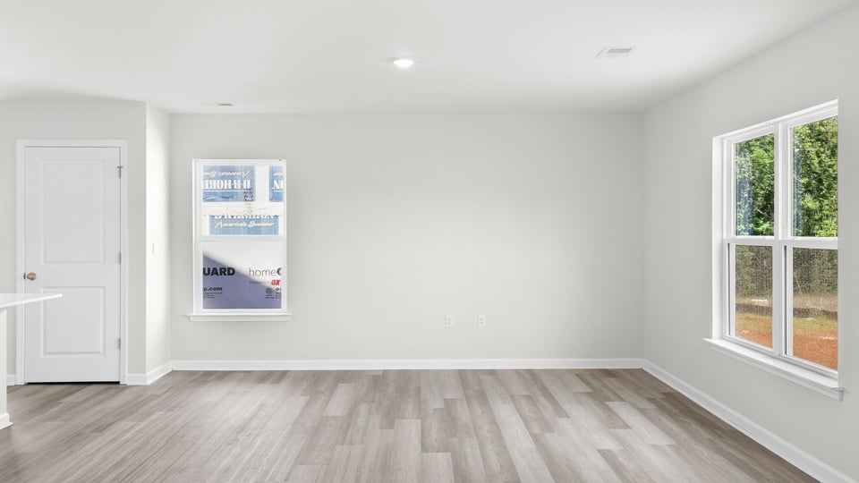 Livingroom with window.