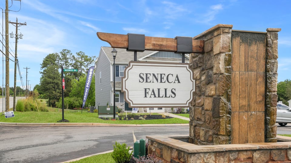 Seneca Falls monument sign.