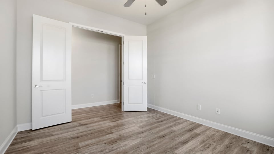 lex room with window.