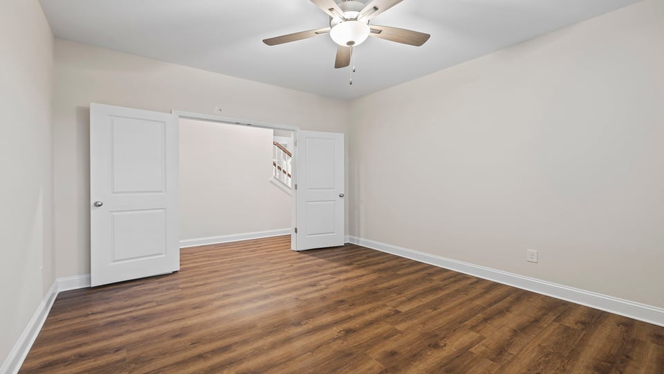 Flex room with windows.