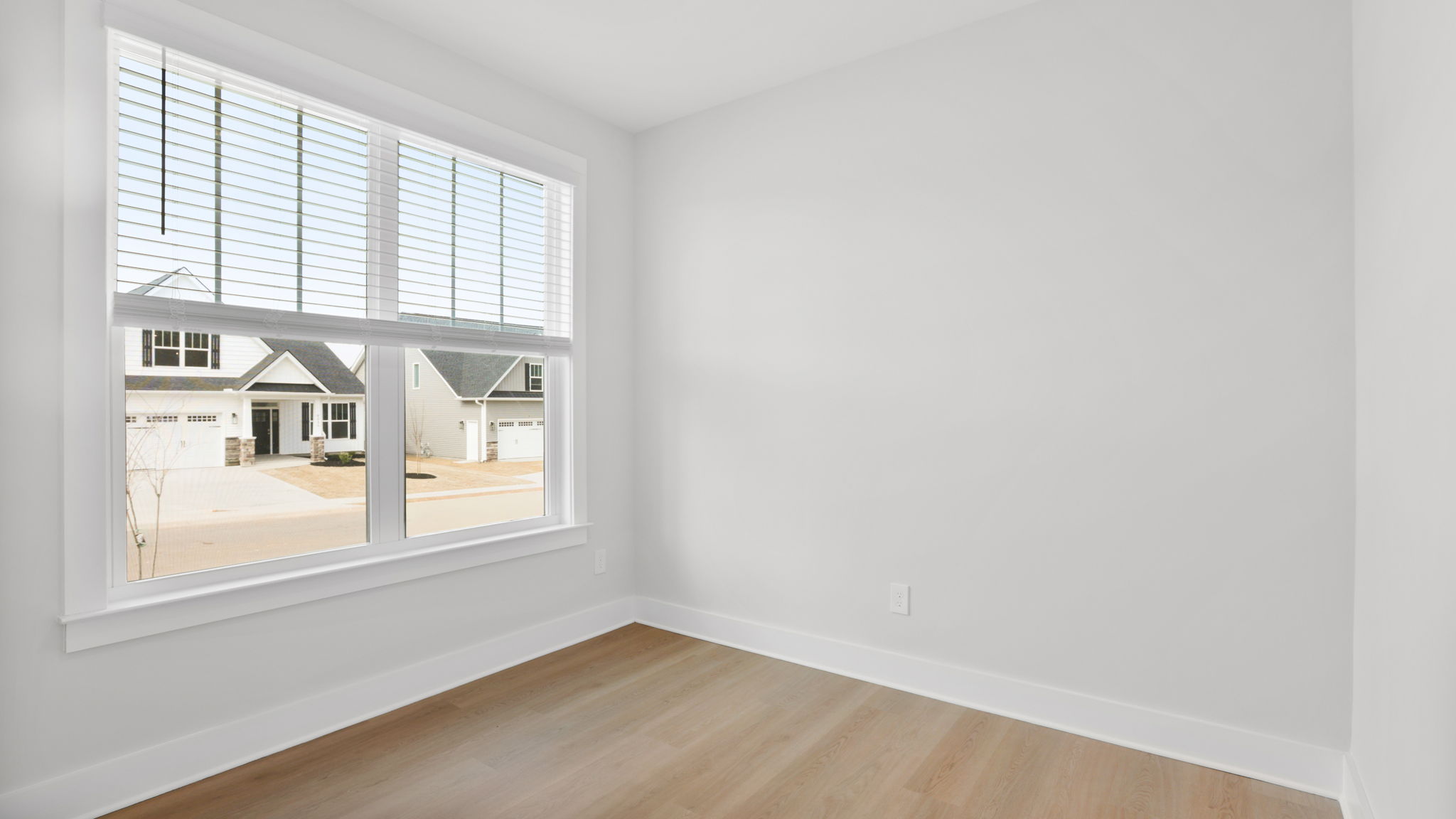 Flex room with windows.