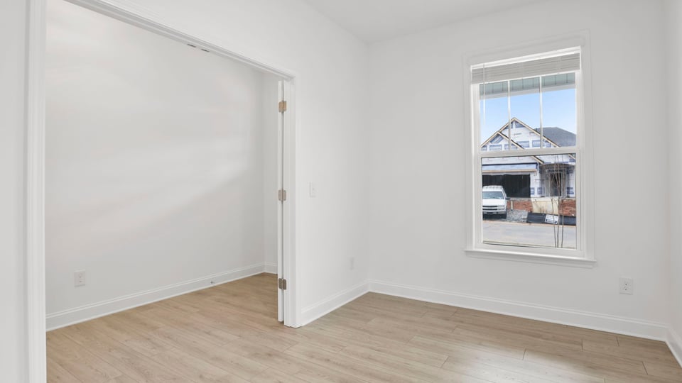 Flex room with window.