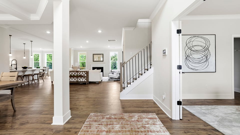 Foyer to kitchen.