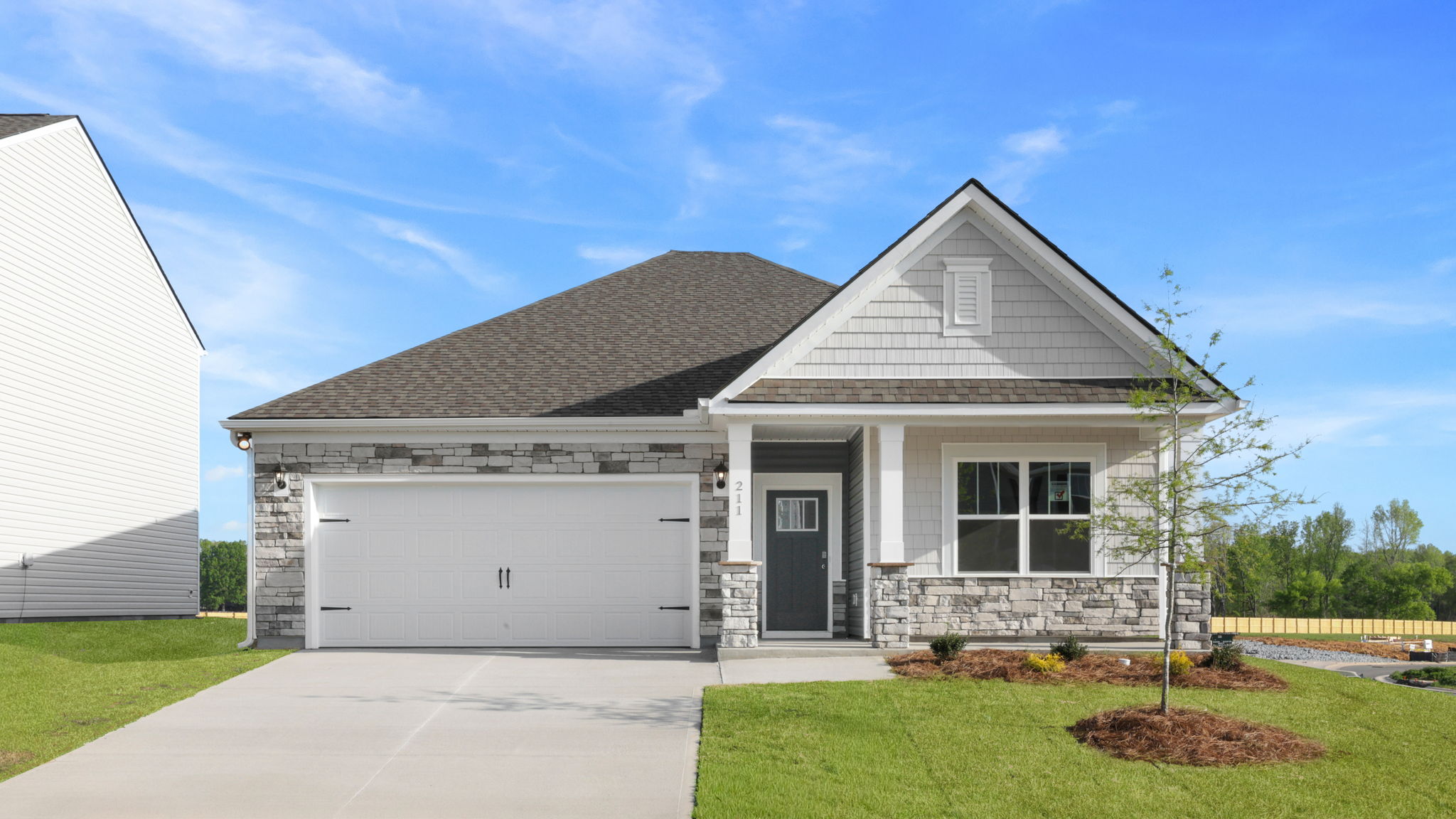 211 Alistar Avenue exterior
