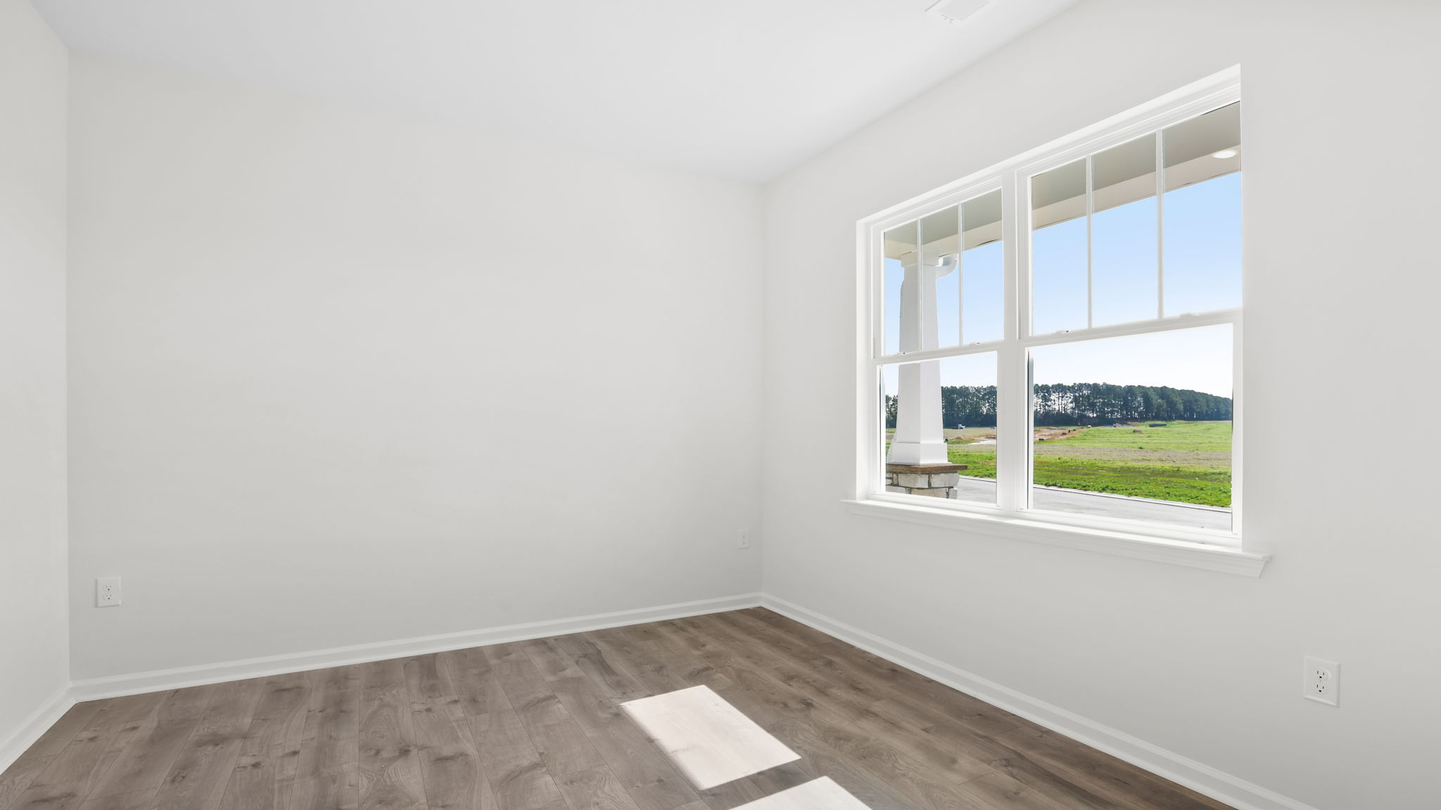 Flex room with windows.