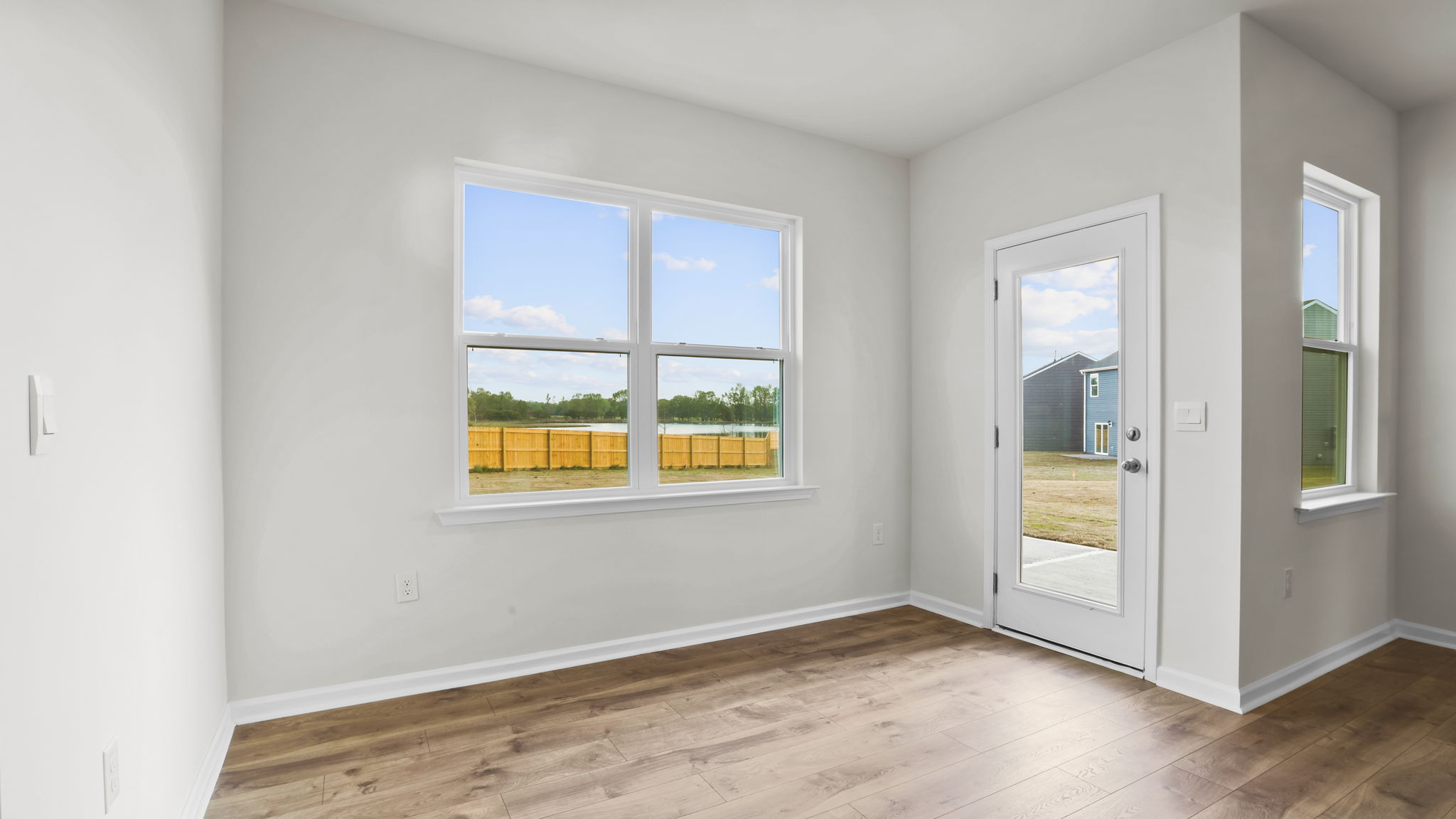 Dining area in the kitchen.