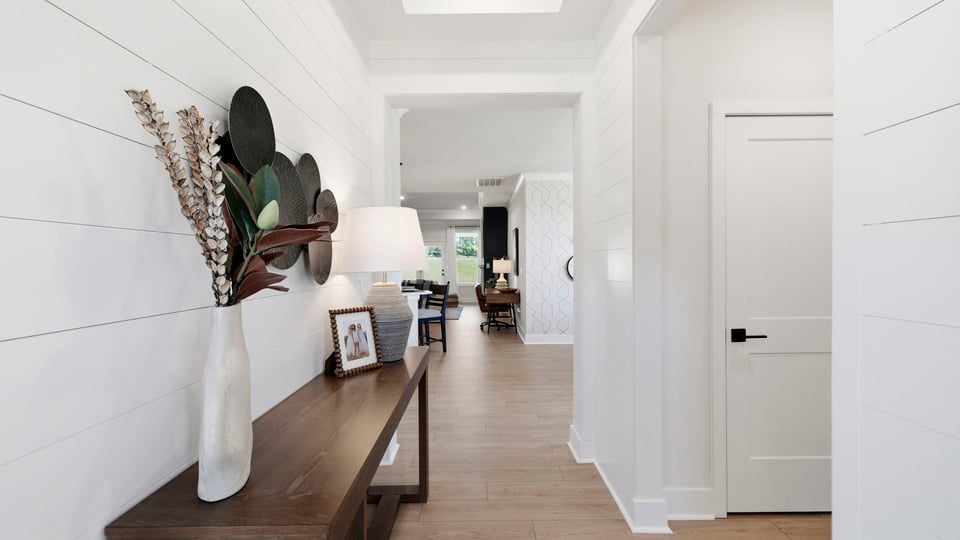 Foyer to kitchen.