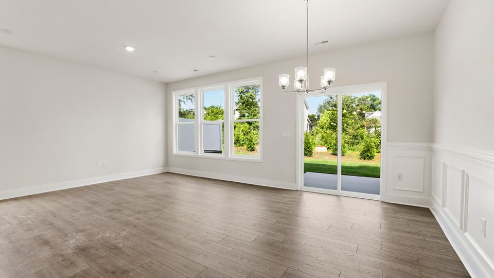 Dining area in the kitchen.