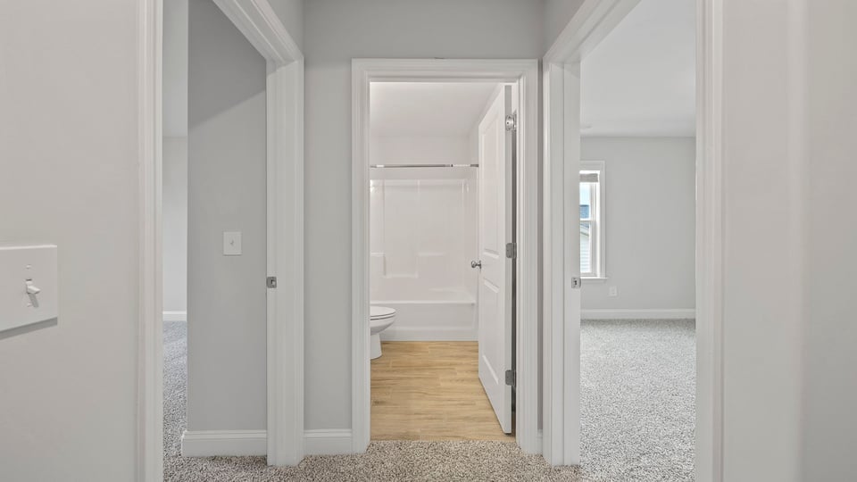 Hallway to bedrooms.