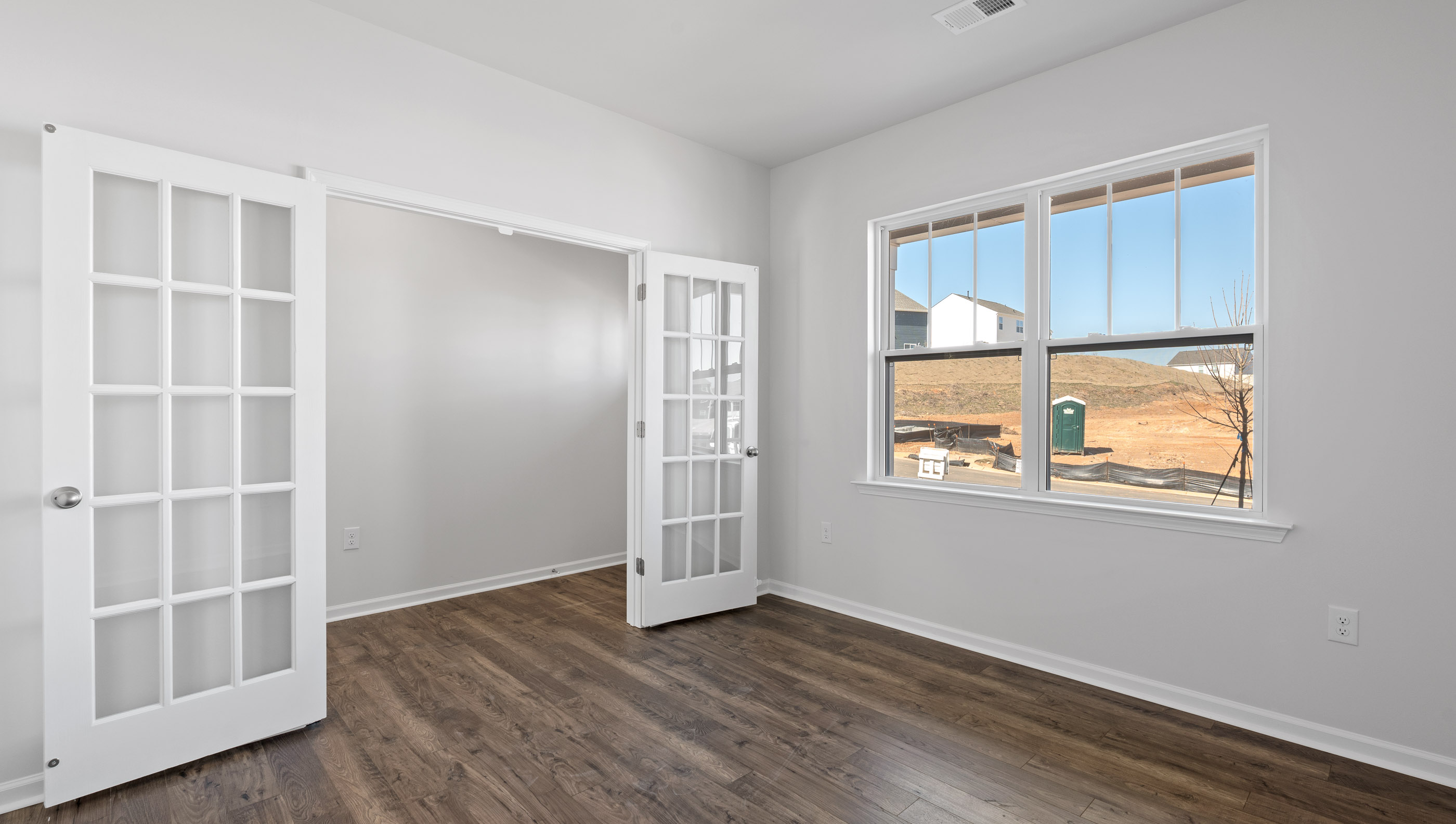 Flex space with window.