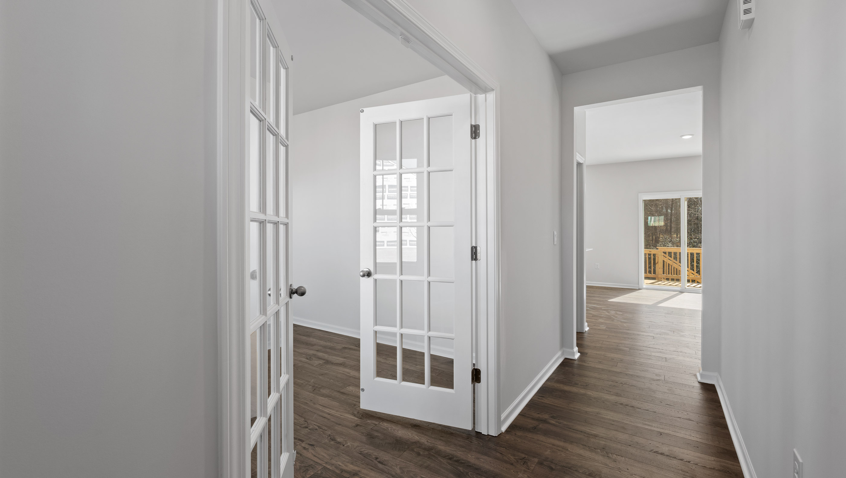 Foyer to kitchen.