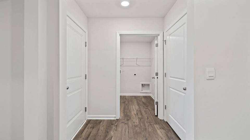 Hallway to bedrooms.