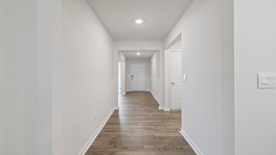 Hallway to bedrooms.