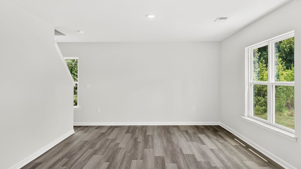 Dining area next to the kitchen.