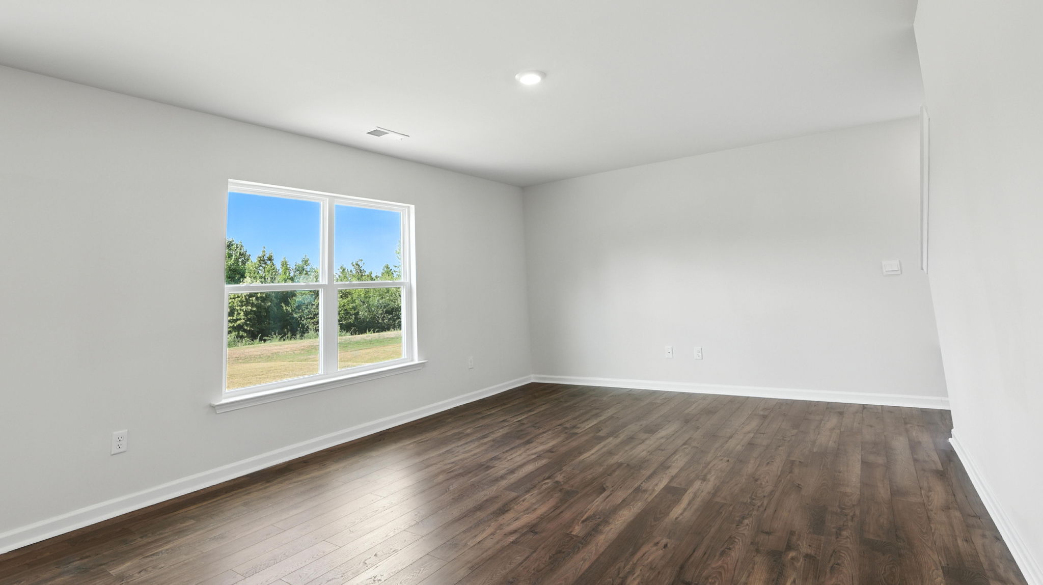 Livingroom with window.