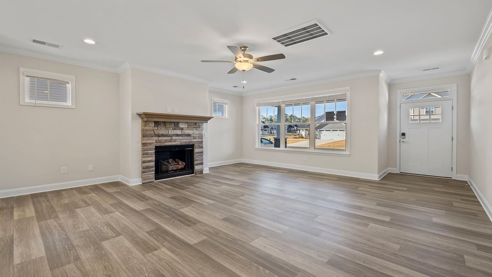 Big windows for natural sunlight.