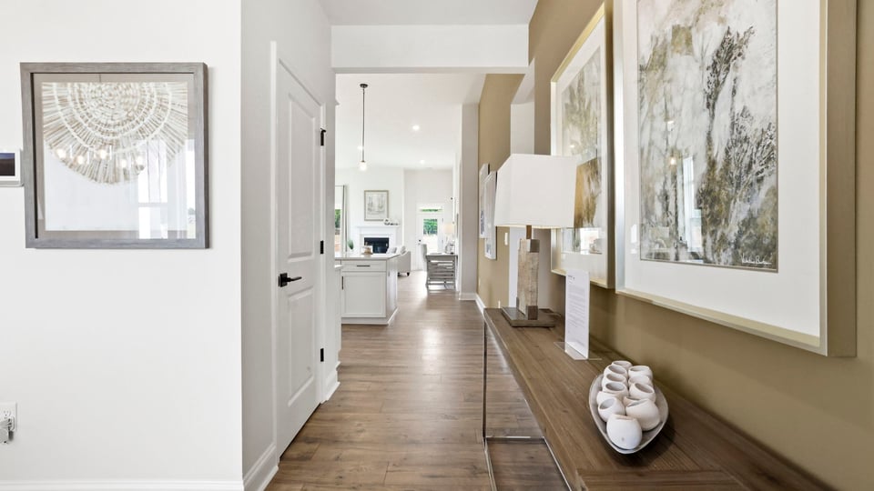 Foyer to kitchen.