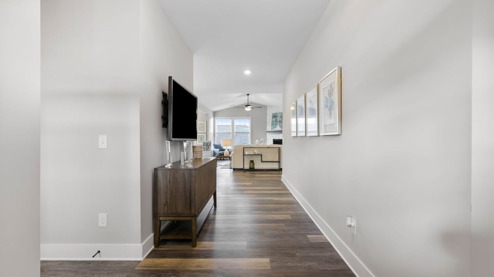 Foyer to kitchen.