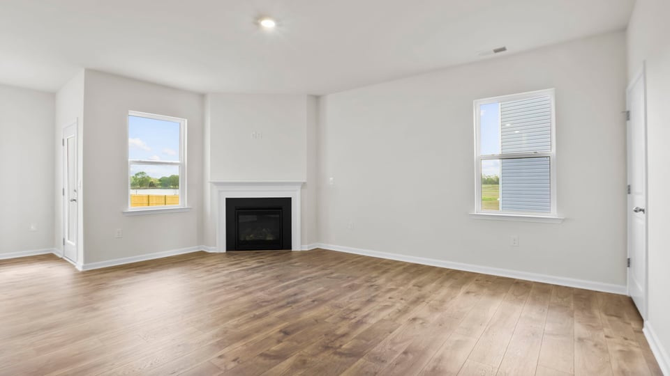 Livingroom with fireplace.