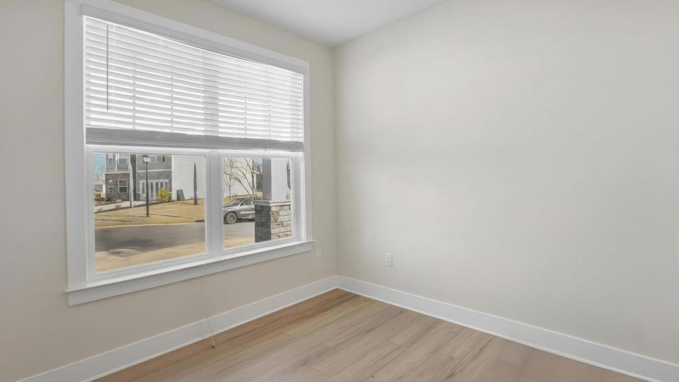 Flex room with window.