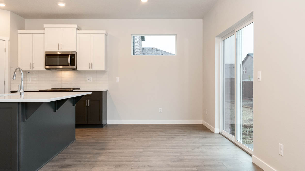 Landau Heights dining room
