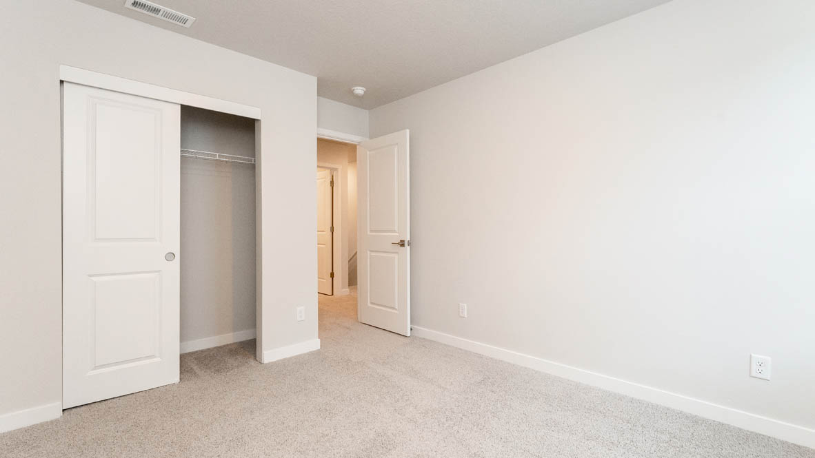 Landau Heights bedroom
