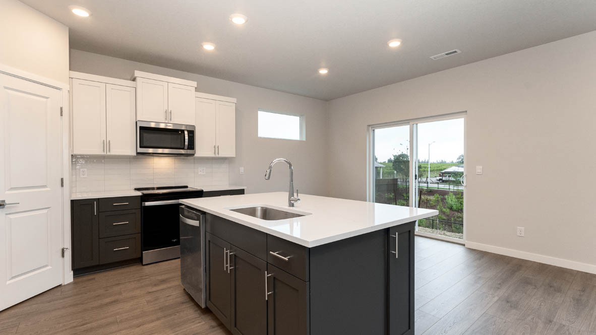 Landau Heights kitchen