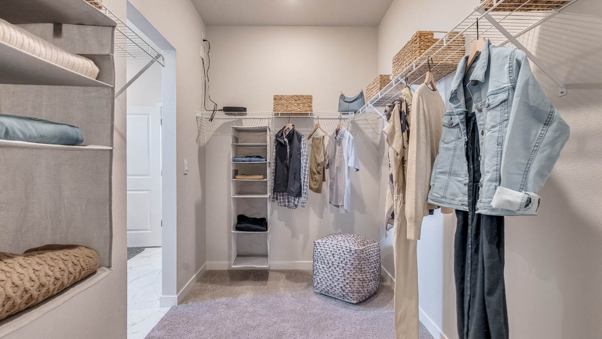 Landau Heights Walk In Closet
