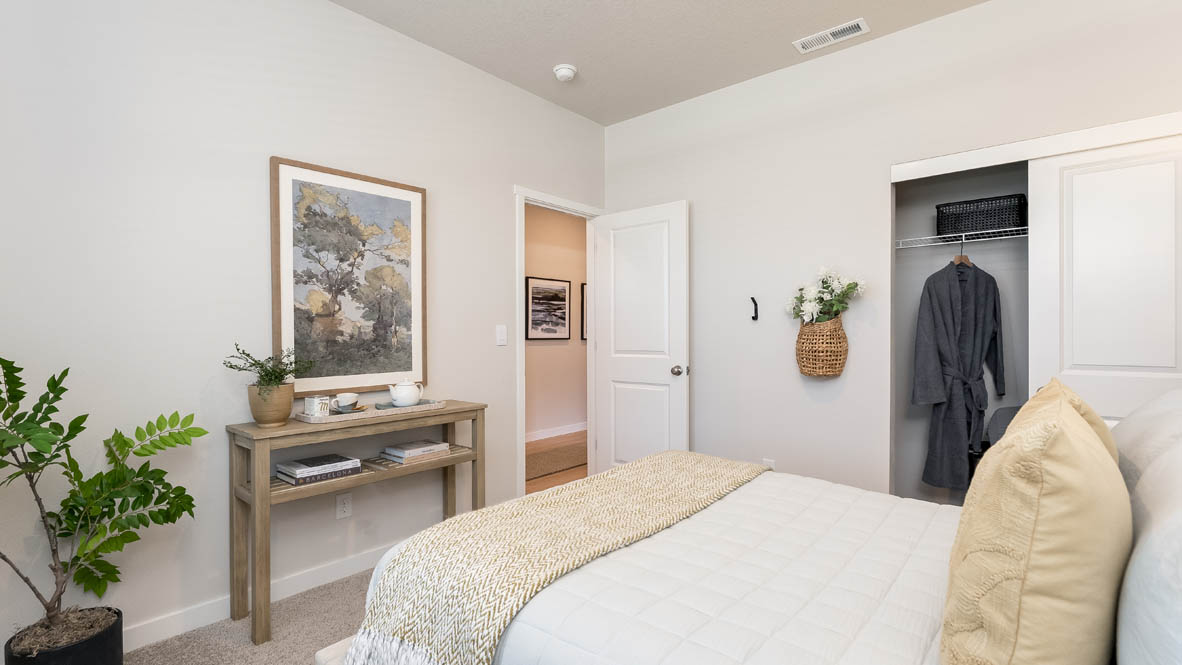 Landau Heights bedroom
