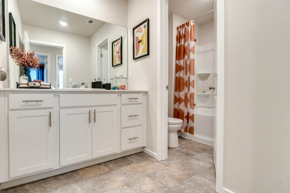 New Homes in Telford Estates Gresham, OR D.R. Horton