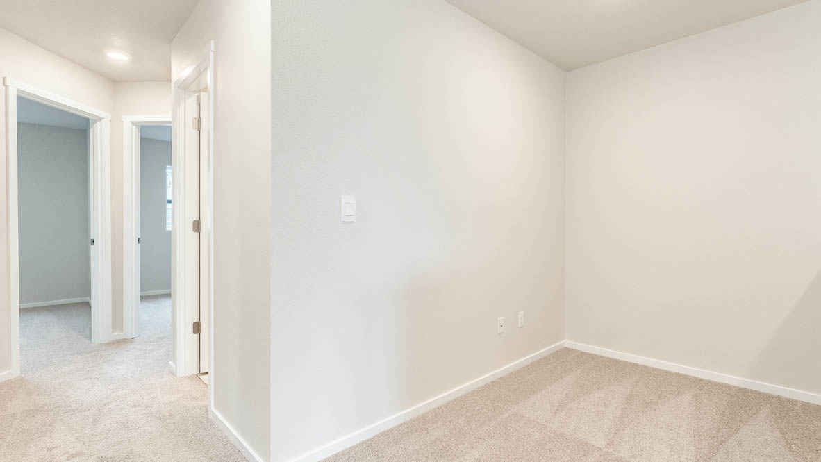 Terrace at Pleasant Valley Tech niche with carpet, and hallway