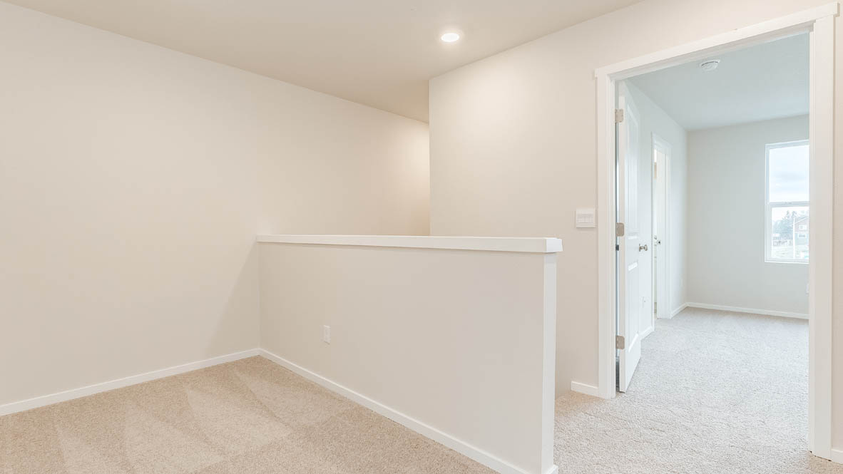 Terrace at Pleasant Valley Tech niche with carpet, and hallway