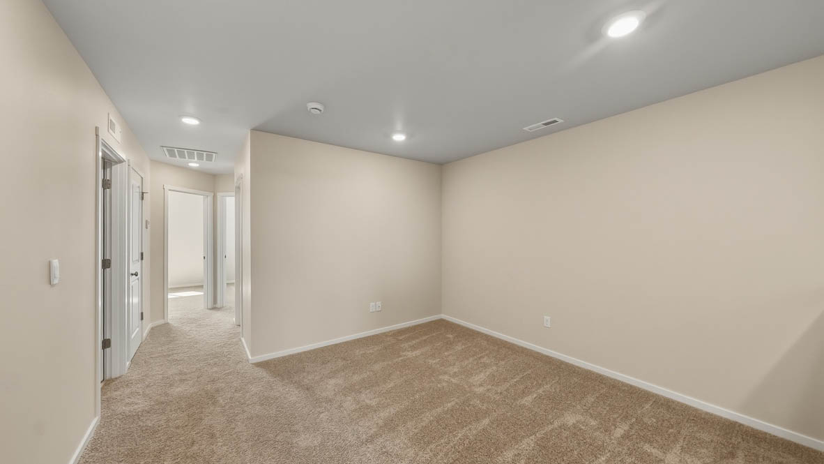 Loft area wall-to-wall carpet
