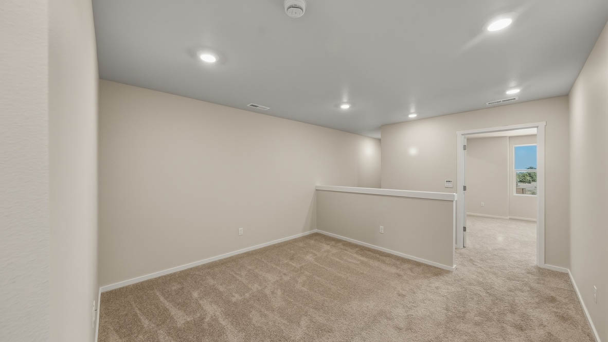 Loft area wall-to-wall carpet
