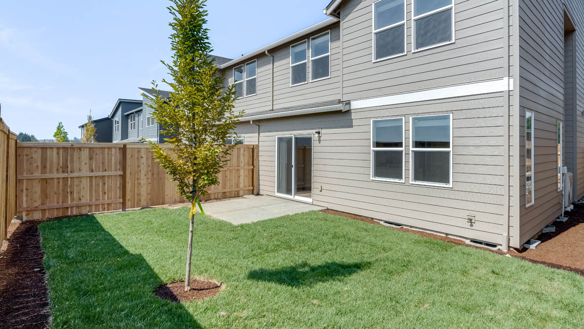 Terrace at Pleasant Valley Backyard