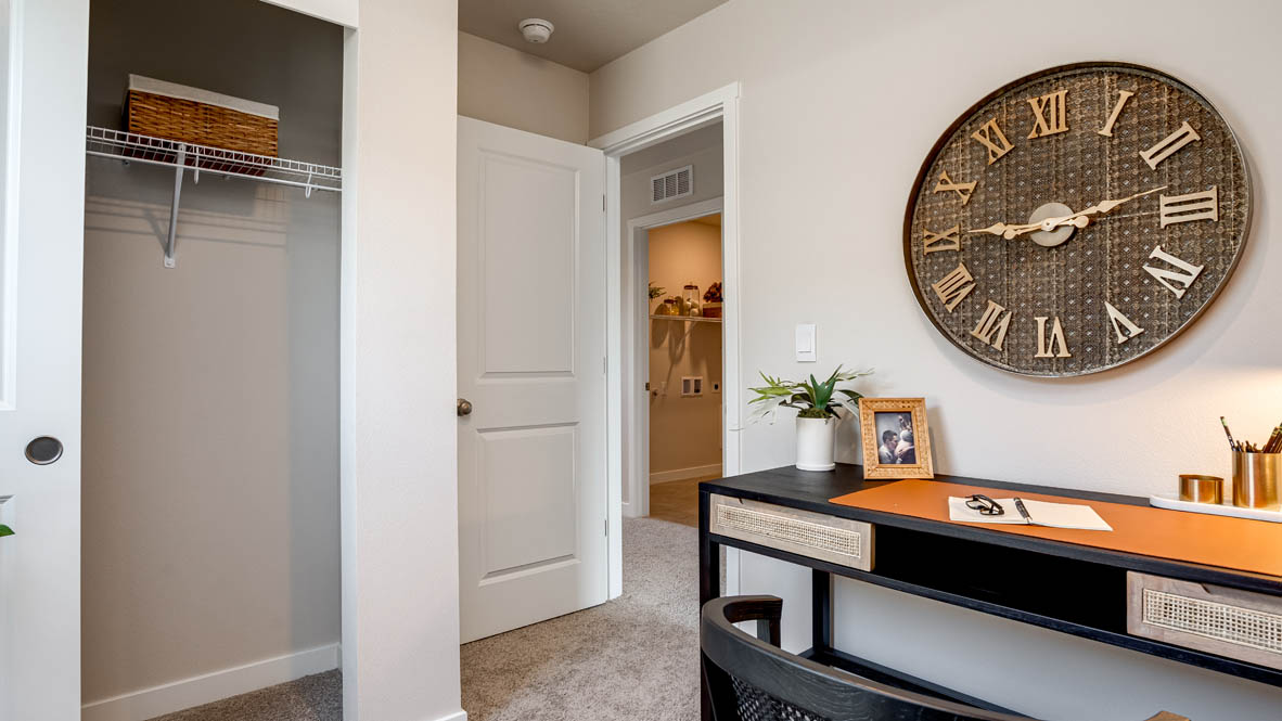 Butler Creek Crossing bedroom with desk set up