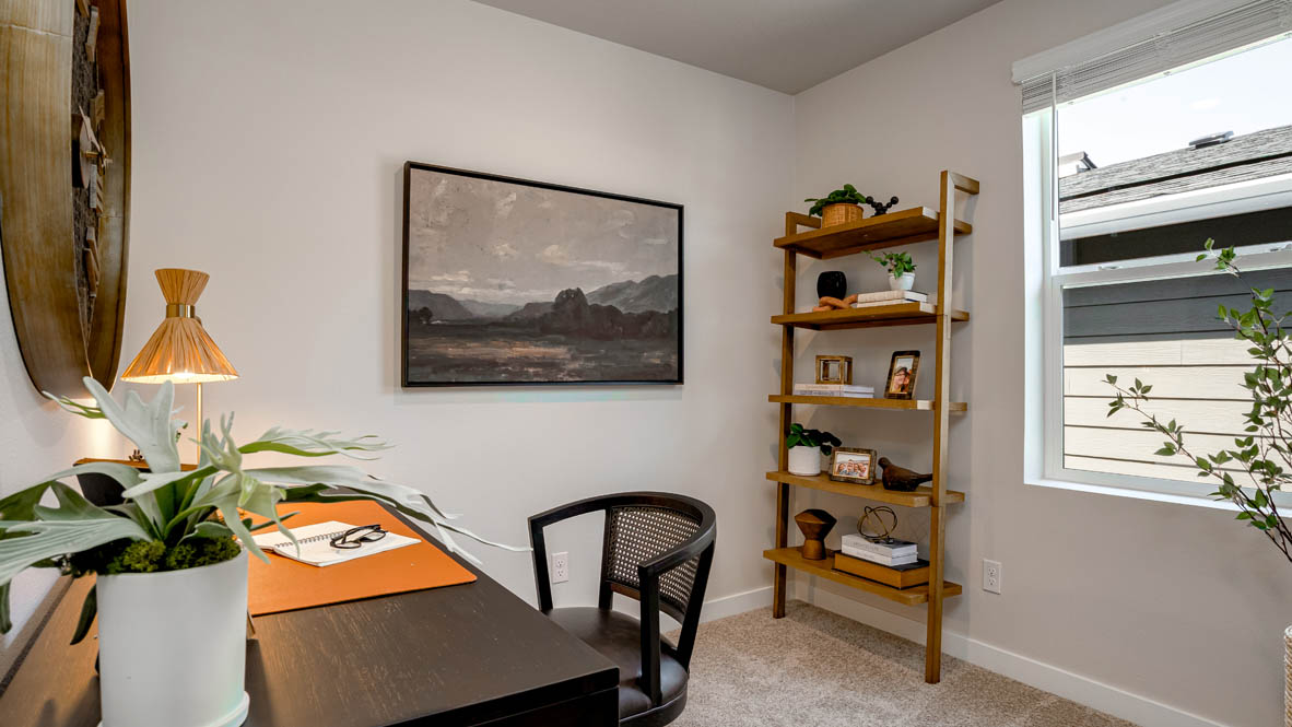 Butler Creek Crossing bedroom with desk set up