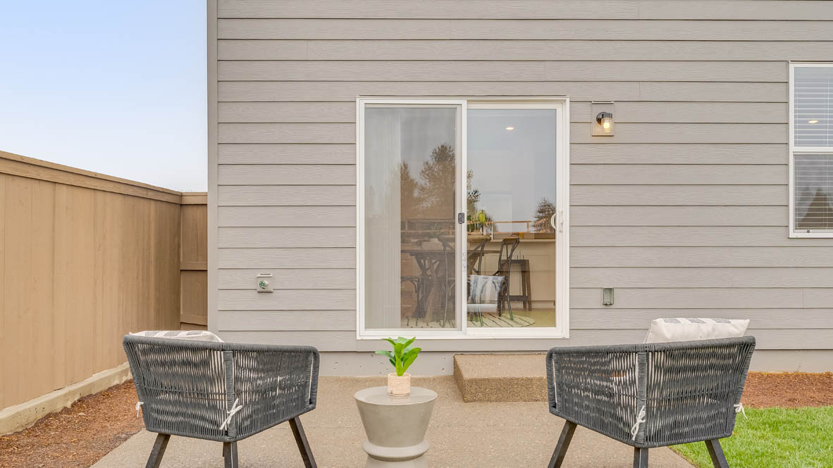 Butler Creek Crossing backyard