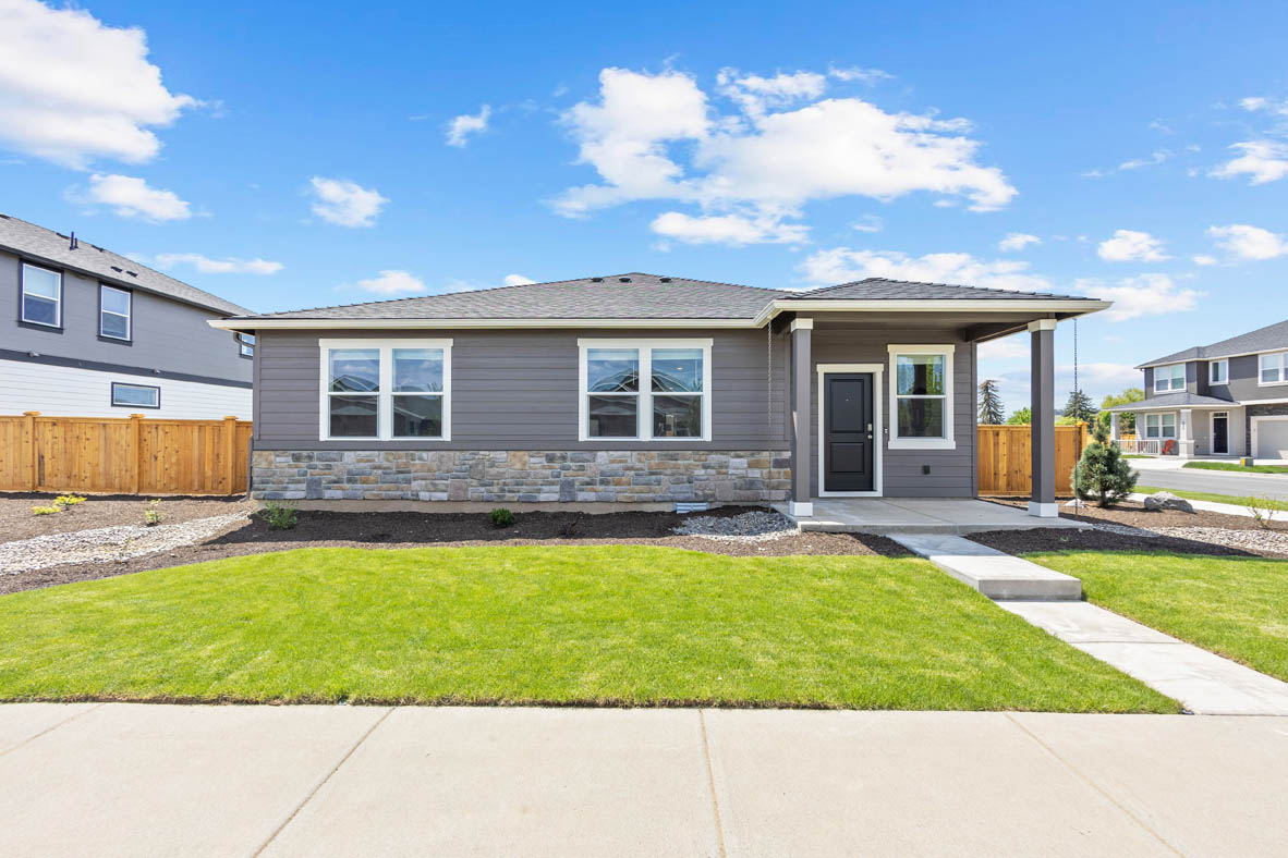 New Homes in Iron Horse Prineville, OR D.R. Horton