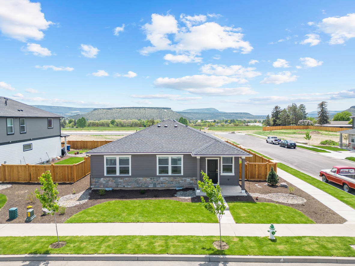 New Homes in Iron Horse Prineville, OR D.R. Horton
