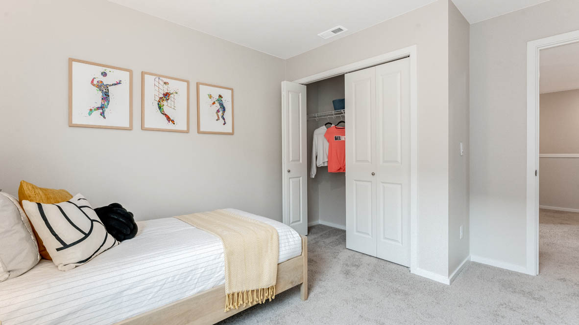 Avery Terrace Bedroom and full/queen size bed, closet