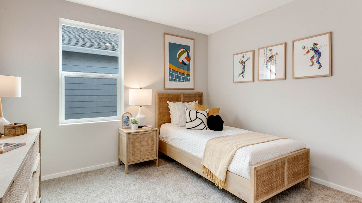 Avery Terrace Bedroom and full/queen size bed