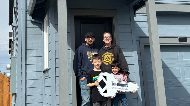 Blue Pearl Happy Homeowner 001