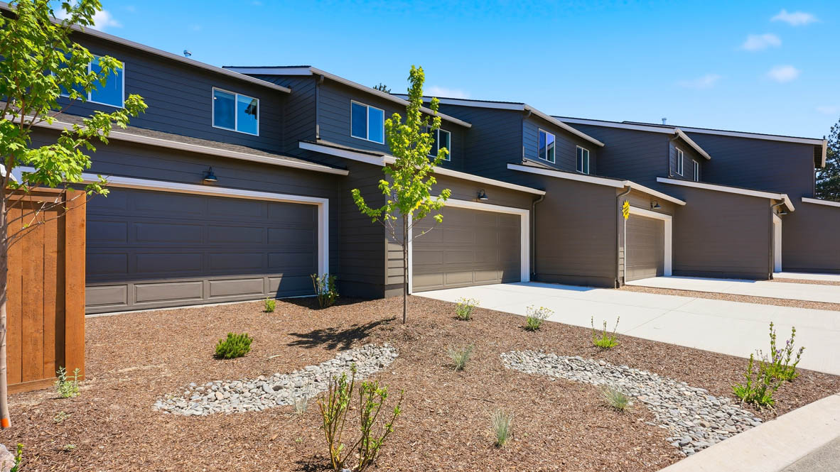Thunder Ridge Garages