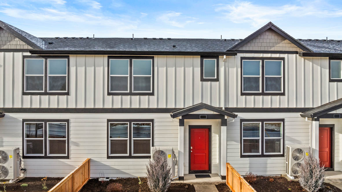 Ponderosa Woodbridge Exterior