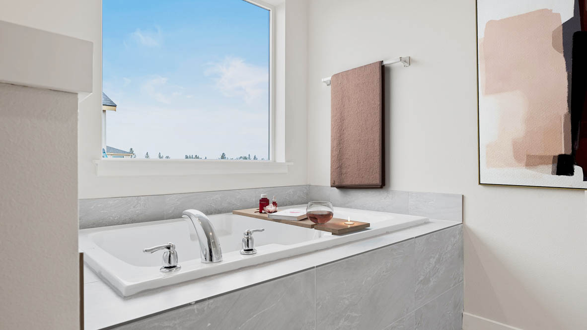 Stevens Ranch Diamond 3816 bathroom build in tub