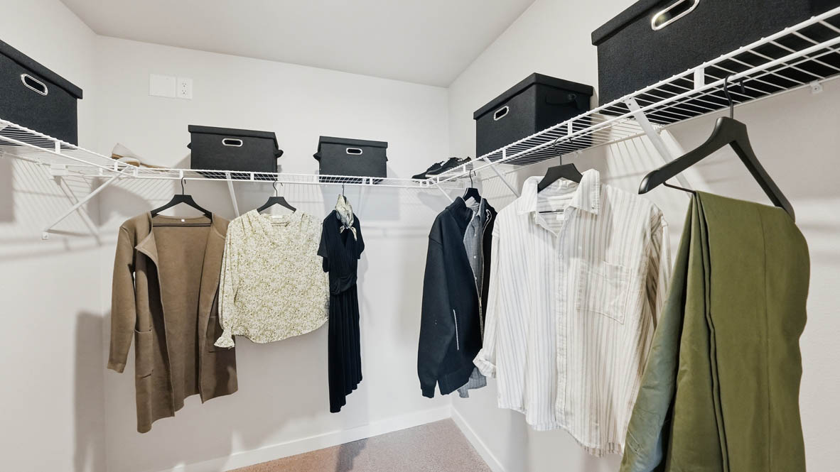 Stevens Ranch walk in closet