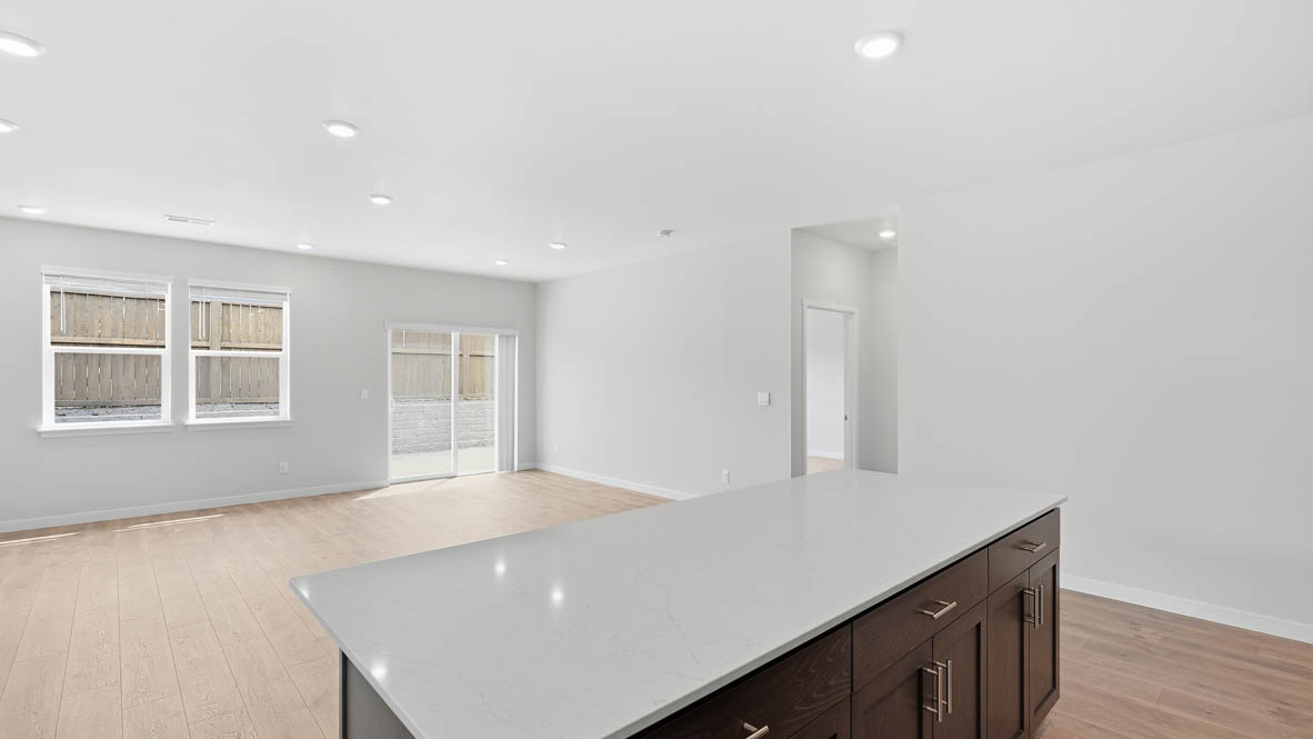 Stevens Ranch kitchen and dining room with laminate flooring