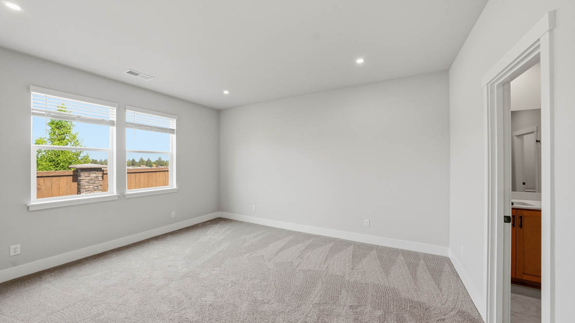 Maple WR35D Bedroom